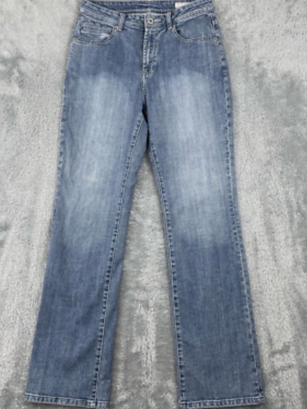Chicos Signature Platinum Jeans retails $129 size 1.5 great condition!